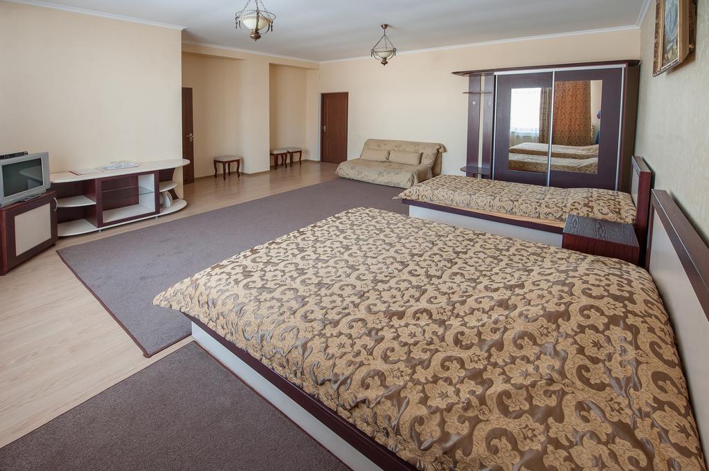 Stella De Lux Hotel Kisinyov Kültér fotó