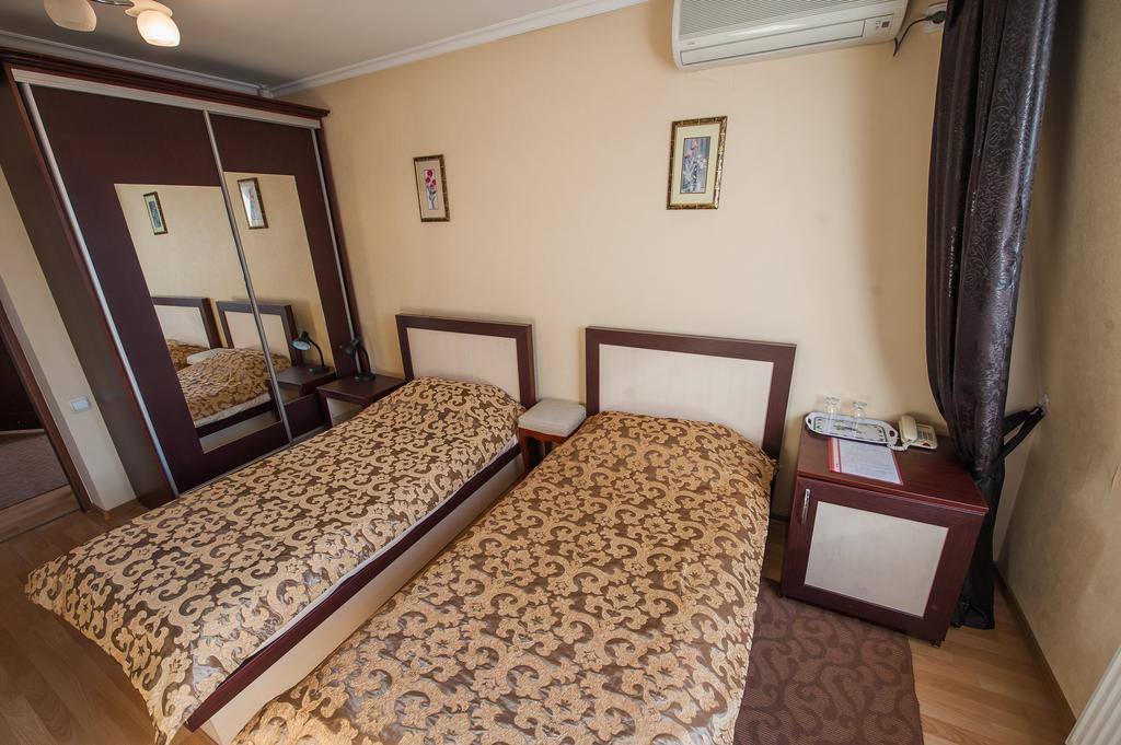 Stella De Lux Hotel Kisinyov Kültér fotó