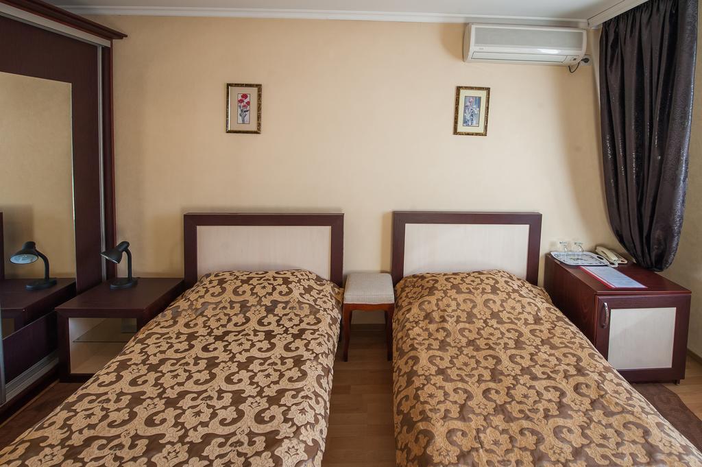 Stella De Lux Hotel Kisinyov Kültér fotó
