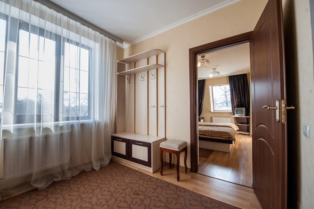 Stella De Lux Hotel Kisinyov Kültér fotó