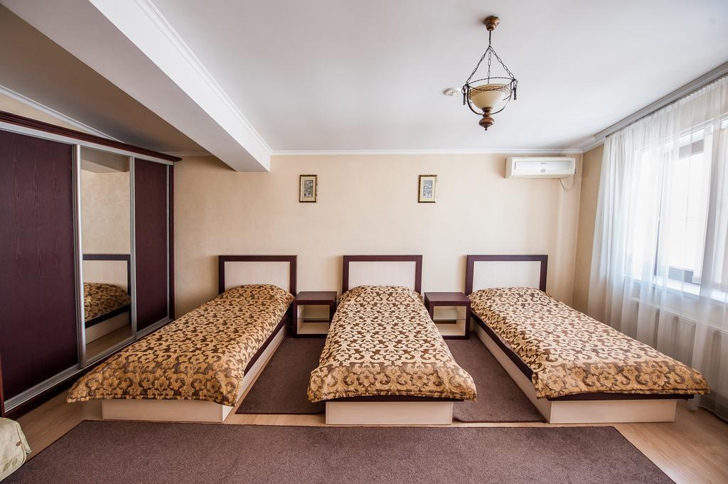 Stella De Lux Hotel Kisinyov Kültér fotó