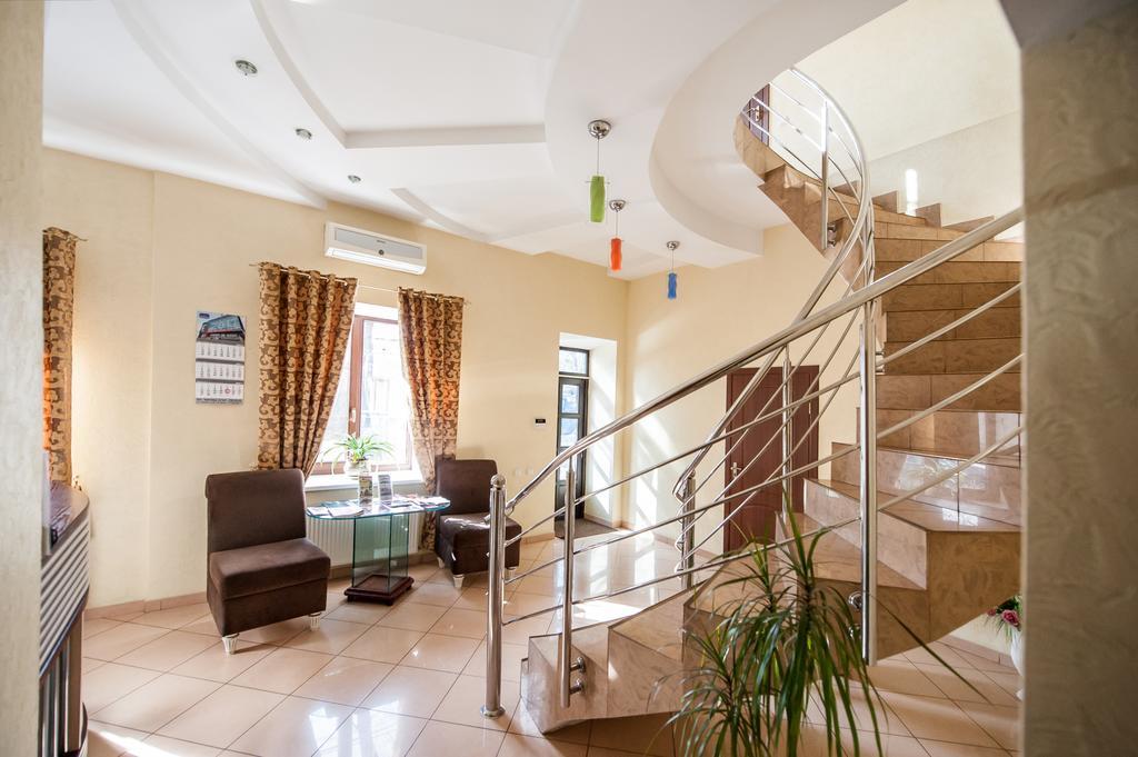 Stella De Lux Hotel Kisinyov Kültér fotó
